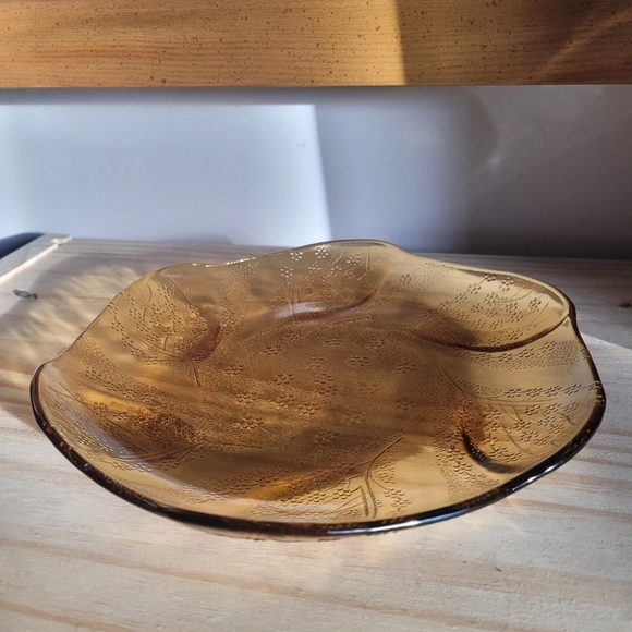 Amber Glass Bowls and Plates by Pasabahce (Embossed Flower & Scalloped - Picture 2 of 5